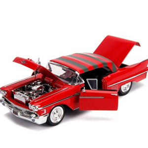اسباب بازی ماشین فلزی کادیلاک Cadillac1958 و فیگور فردی کروگر با مقیاس 1:24_اسباب بازی
